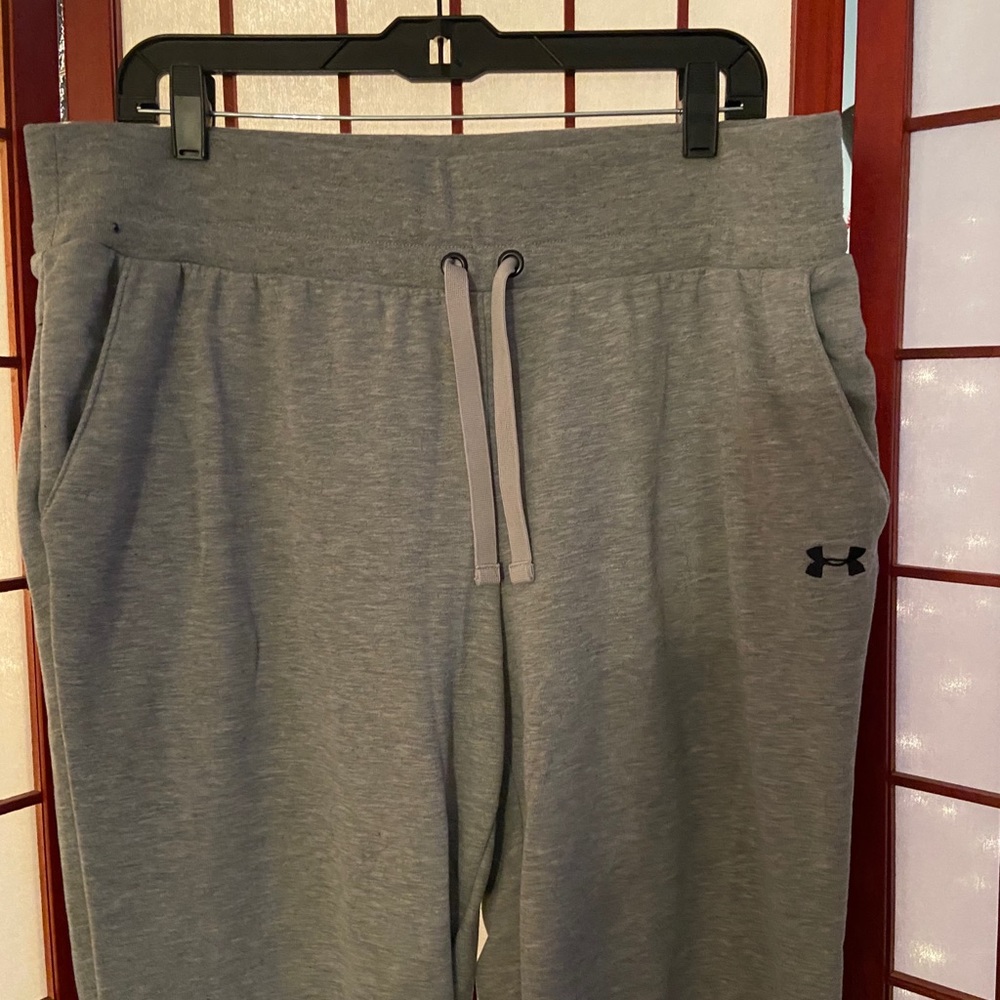 Like new - Women’s Under Armour Lounge pants - XL
